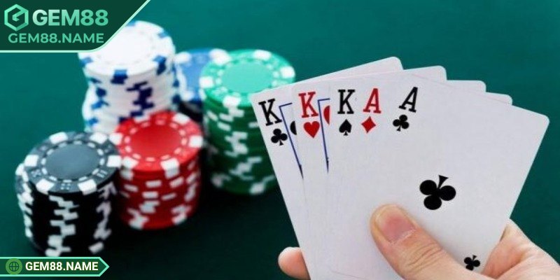 Chia bài đều tay, bắt đầu ván đấu